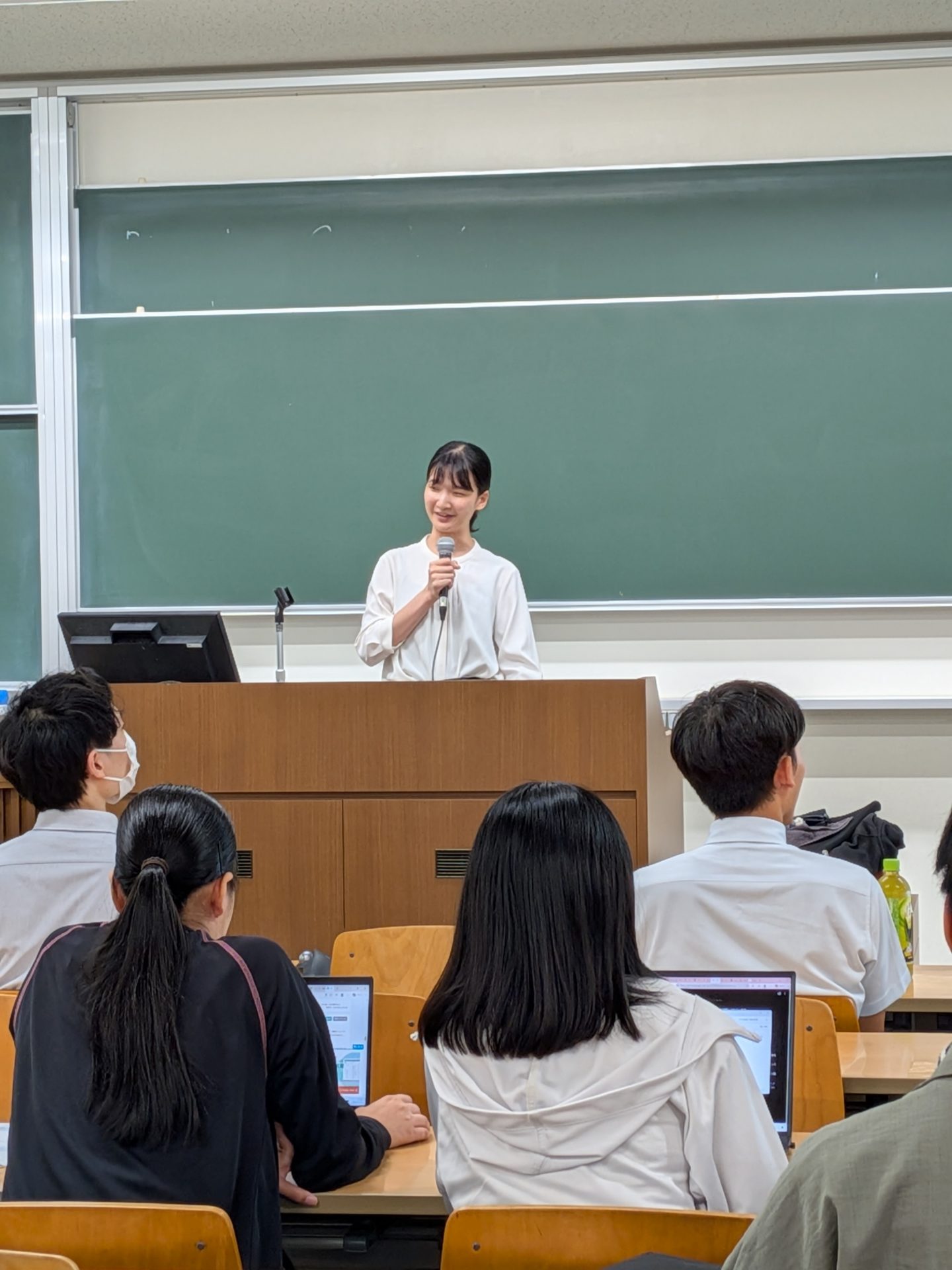 株式会社クラレで活躍する卒業生による講演