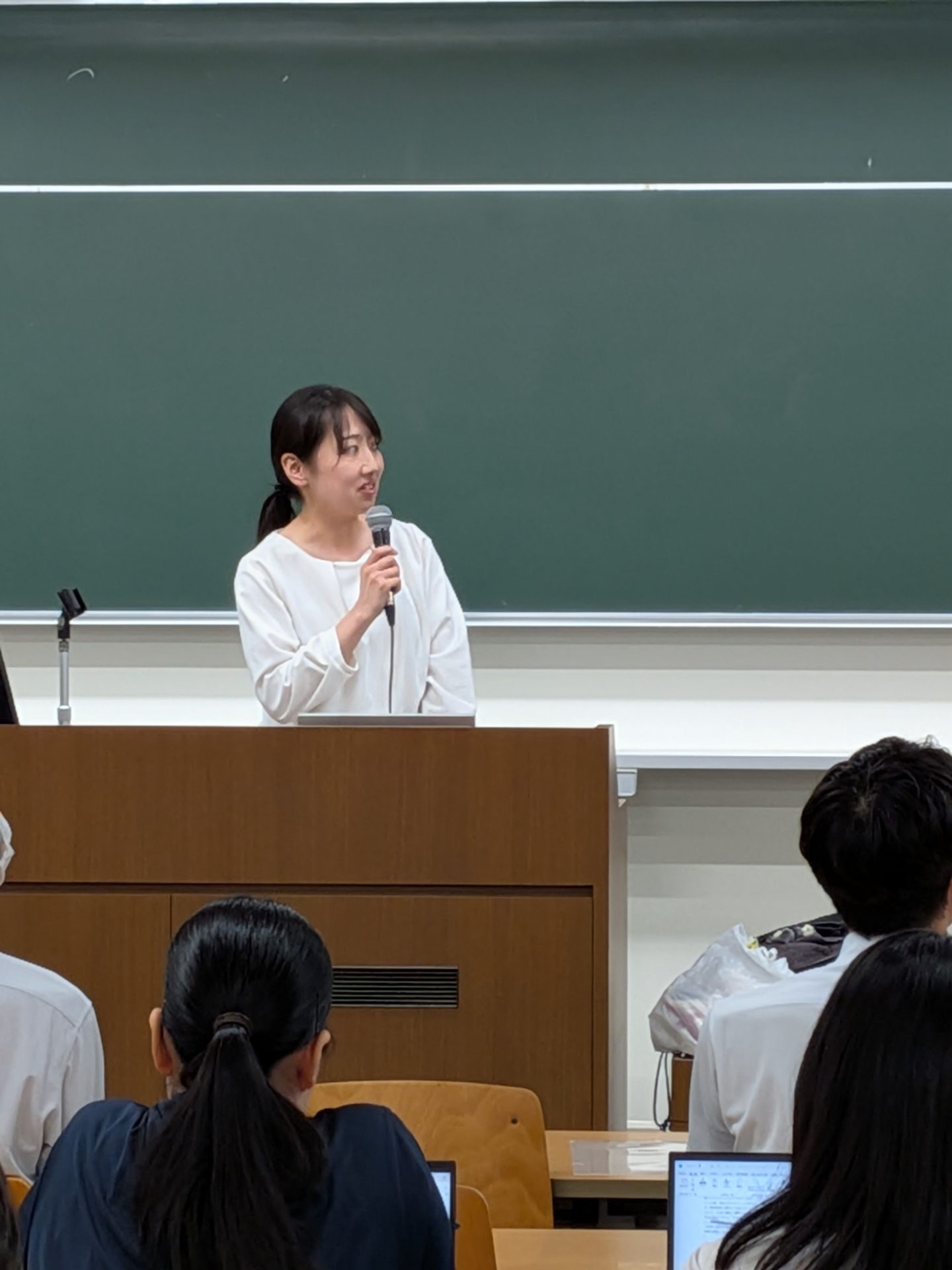 日鉄ケミカルアンドマテリアル株式会社で活躍する卒業生による講演
